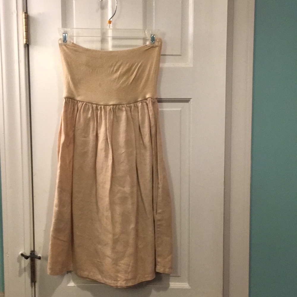 Strapless linen dress with pockets. Size Medium